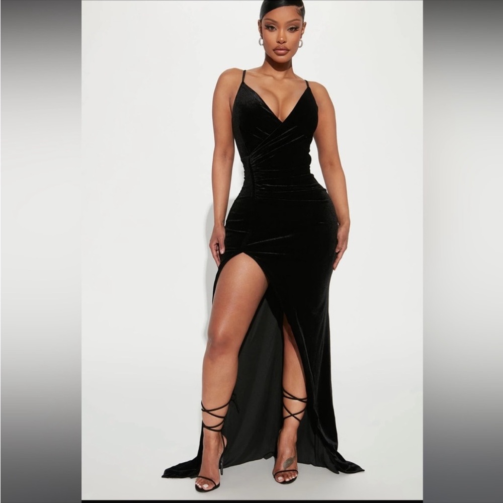 BLACK MAXI DRESS